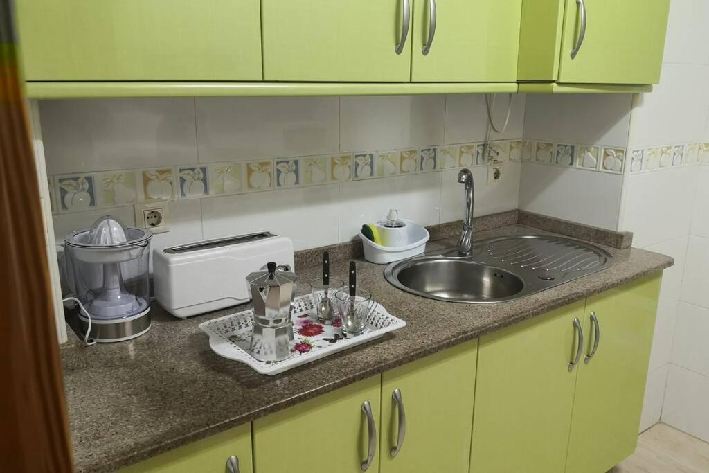 Centro Roquetas 5 Minutos De La Playa En Coche Garaje Solo Si Esta Disponible Apartment Рокетас де Мар Екстериор снимка